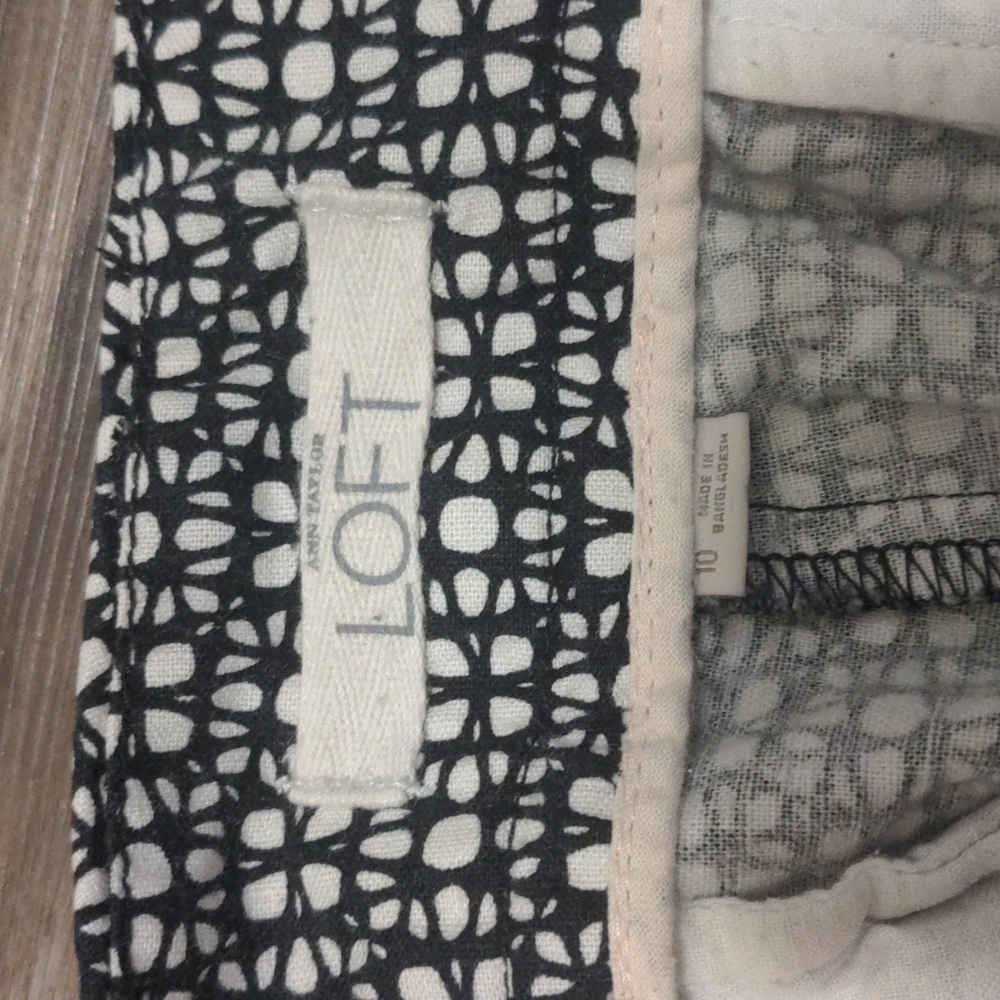 Loft Patterned Shorts - Picture 3 of 3